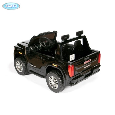 Детский двухместный электромобиль Barty GMC HL 368