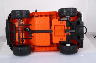 Детский электромобиль Barty Toyota TUNDRA JJ2255
