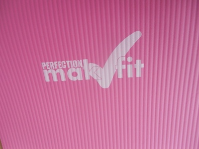 Гимнастический коврик MakFit, 180x59x1 см | sportres.ru