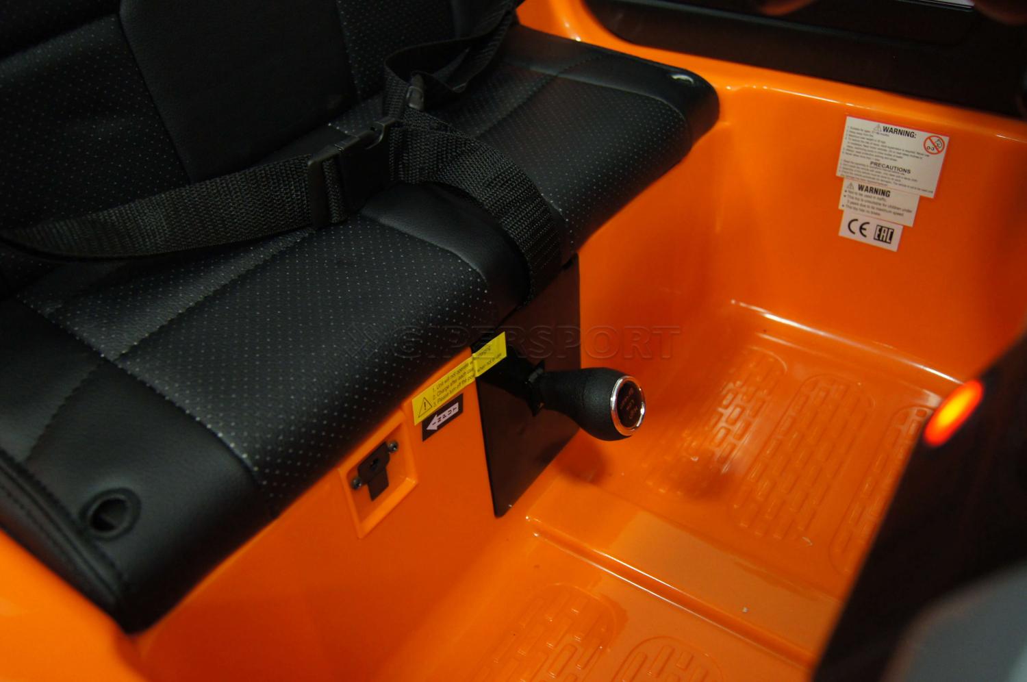 Электромобиль RIVERTOYS Toyota Tundra