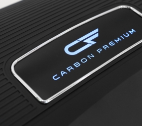 Одна из премиальных компонент - светящийся логотип CARBON PREMIUM Одна из премиальных компонент - светящийся логотип CARBON PREMIUM