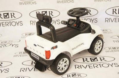 Толокар RiverToys FORD RANGER DK-P01 White