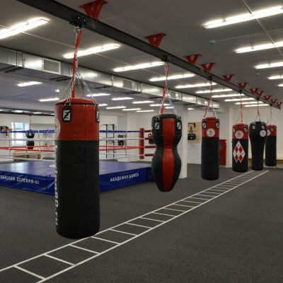 Конструкции с подвижными креплениями FightTech для мешков FS7