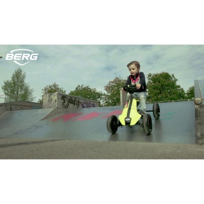 Электромобиль RiverToys MERCEDES-BENZ AMG GT O008OO (желтый)
