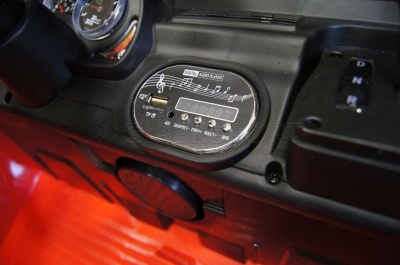 Электромобиль RiverToys JEEP M777MM 4*4 Red