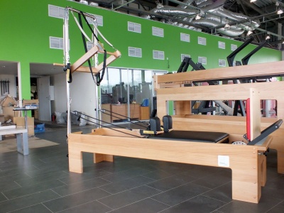 Комбинированный стол трапеция вертикальный Pilates Plus CТV | sportres.ru