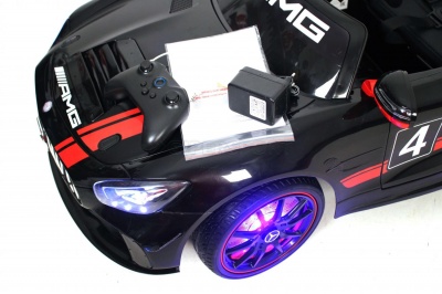 Электромобиль RiverToys MERCEDES-BENZ GT4 A007AA