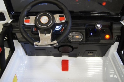 Электромобиль RiverToys JEEP M777MM 4*4 White