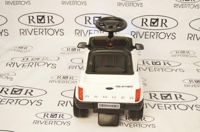 Толокар RiverToys FORD RANGER DK-P01 White