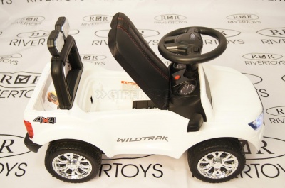 Толокар RiverToys FORD RANGER DK-P01 White