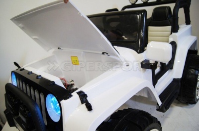 Электромобиль RiverToys JEEP M777MM 4*4 White