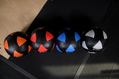 Мяч тренировочный Yousteel WALLBALL, 9 кг, D=35.5 см