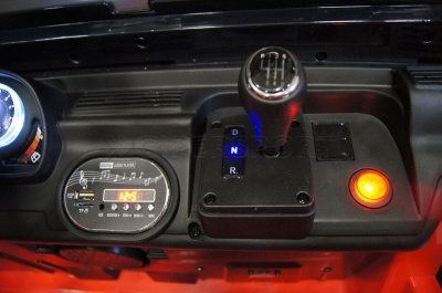Электромобиль RiverToys JEEP M777MM 4*4 Red