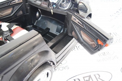 Электромобиль RiverToys BENTLEY CONTINENTAL SUPERSPORTS JE1155 (белый)