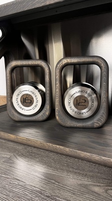 Гиря 10 кг. с кожаной накладкой UNO BRIO Pilates Plus UN-1710 | sportres.ru