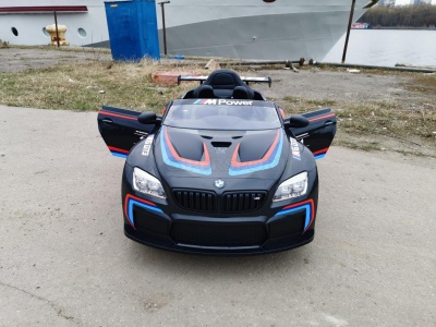Электромобиль BMW М6 GT 3 черный