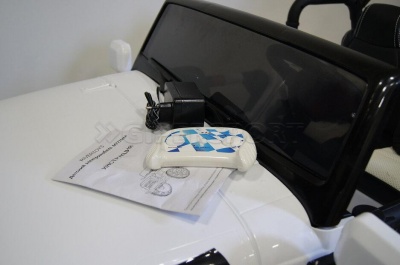 Электромобиль RiverToys JEEP M777MM 4*4 White