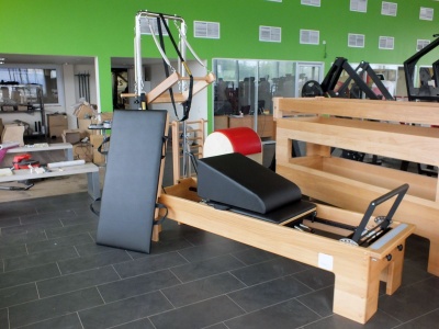 Комбинированный стол трапеция вертикальный Pilates Plus CТV | sportres.ru
