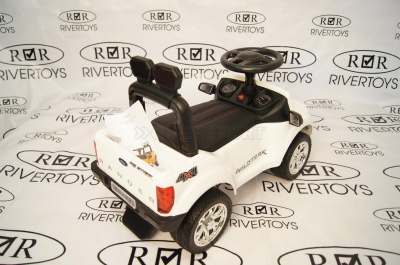 Толокар RiverToys FORD RANGER DK-P01 White