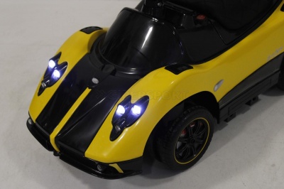 Толокар RiverToys Pagani A002AA-M yellow