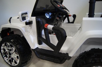Электромобиль RiverToys JEEP M777MM 4*4 White