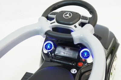 Толокар RiverToys Mercedes-Benz GL63 A888AA-M black