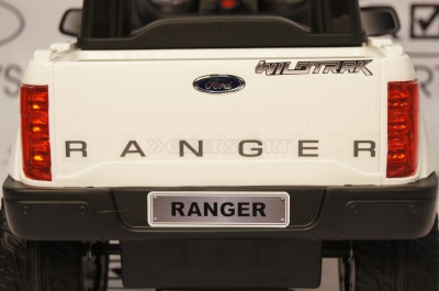 Толокар RiverToys FORD RANGER DK-P01 White
