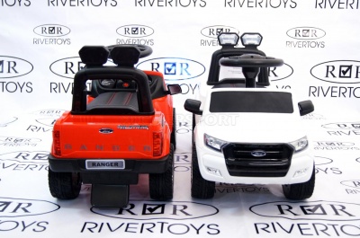 Толокар RiverToys FORD RANGER DK-P01 Red