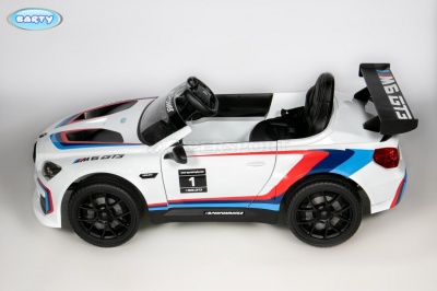 Электромобиль RiverToys Mercedes-Benz GLS63 4WD (белый)