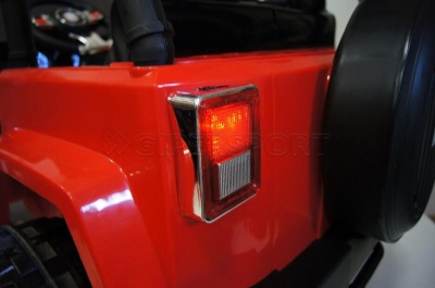 Электромобиль RiverToys JEEP M777MM 4*4 Red