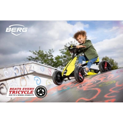 Электромобиль RiverToys MERCEDES-BENZ AMG GT O008OO (желтый)